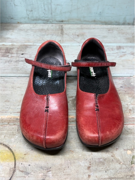 Earth Shoes - Earth barefoot shoe brand red leather Mary Jane’s size 5.5 women’s